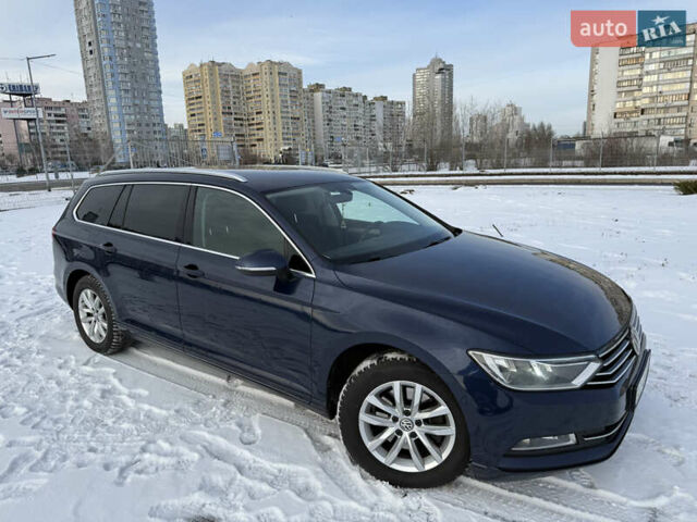 Синий Фольксваген Пассат, объемом двигателя 1.97 л и пробегом 320 тыс. км за 12700 $, фото 10 на Automoto.ua
