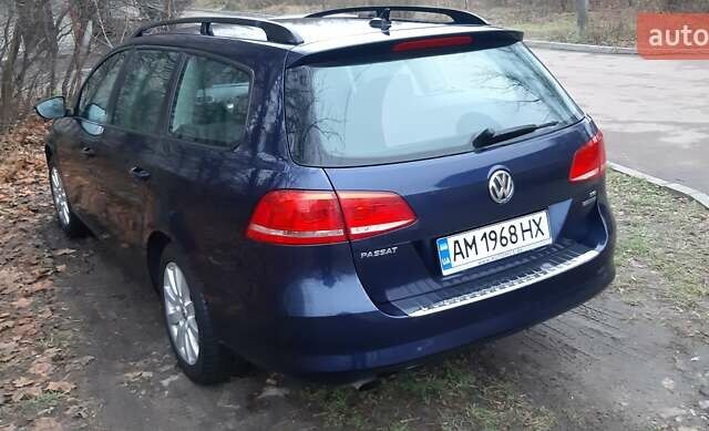 Синий Фольксваген Пассат, объемом двигателя 1.39 л и пробегом 208 тыс. км за 10700 $, фото 2 на Automoto.ua
