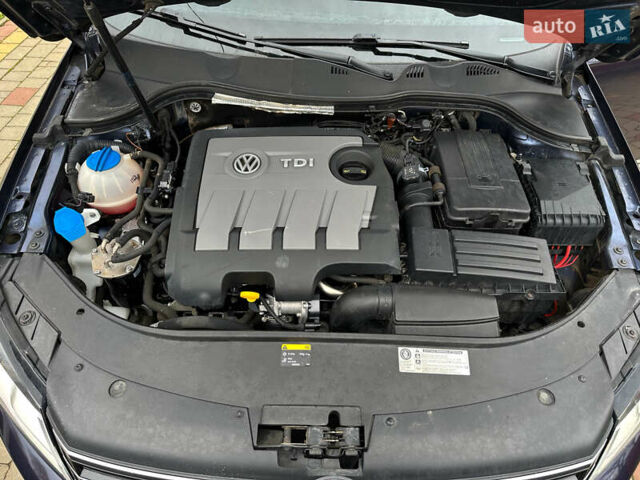 Синий Фольксваген Пассат, объемом двигателя 1.6 л и пробегом 227 тыс. км за 9500 $, фото 49 на Automoto.ua