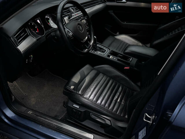 Синий Фольксваген Пассат, объемом двигателя 2 л и пробегом 230 тыс. км за 17900 $, фото 7 на Automoto.ua