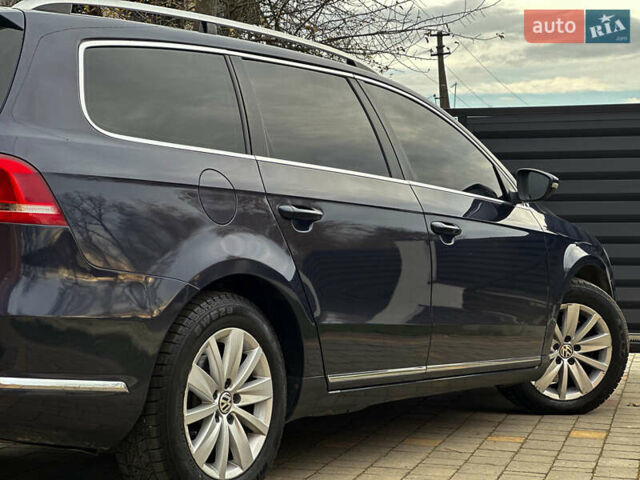 Синий Фольксваген Пассат, объемом двигателя 1.6 л и пробегом 227 тыс. км за 9500 $, фото 13 на Automoto.ua