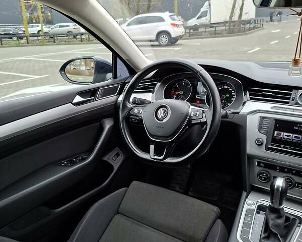 Синий Фольксваген Пассат, объемом двигателя 2 л и пробегом 319 тыс. км за 12200 $, фото 15 на Automoto.ua