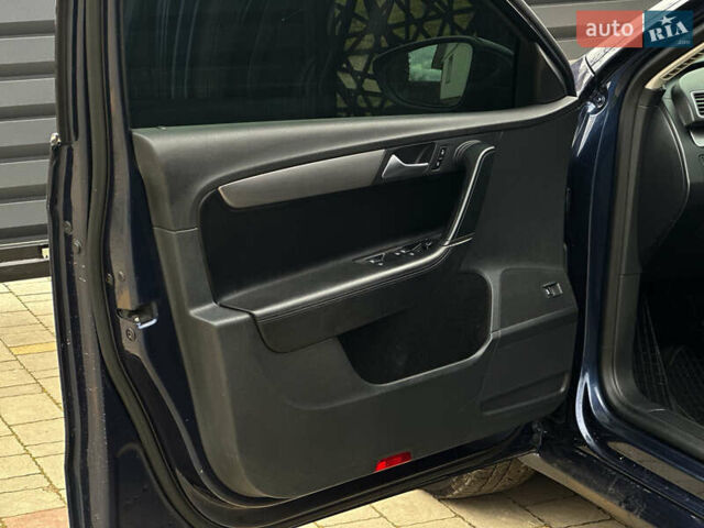 Синий Фольксваген Пассат, объемом двигателя 1.6 л и пробегом 227 тыс. км за 9500 $, фото 41 на Automoto.ua