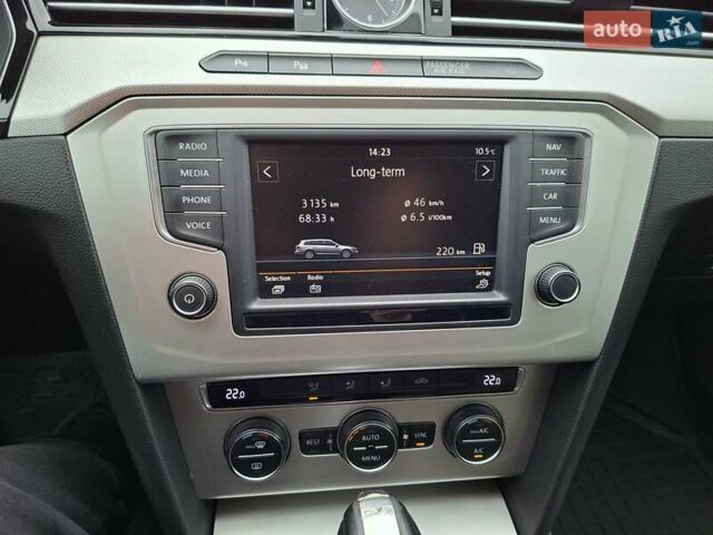 Синий Фольксваген Пассат, объемом двигателя 2 л и пробегом 319 тыс. км за 12200 $, фото 19 на Automoto.ua