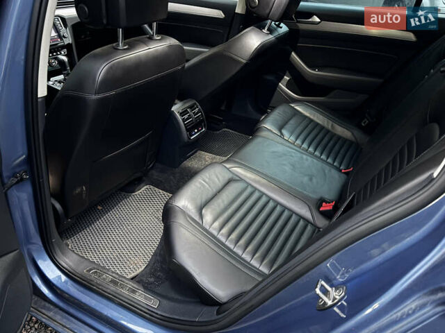 Синий Фольксваген Пассат, объемом двигателя 2 л и пробегом 230 тыс. км за 17900 $, фото 13 на Automoto.ua