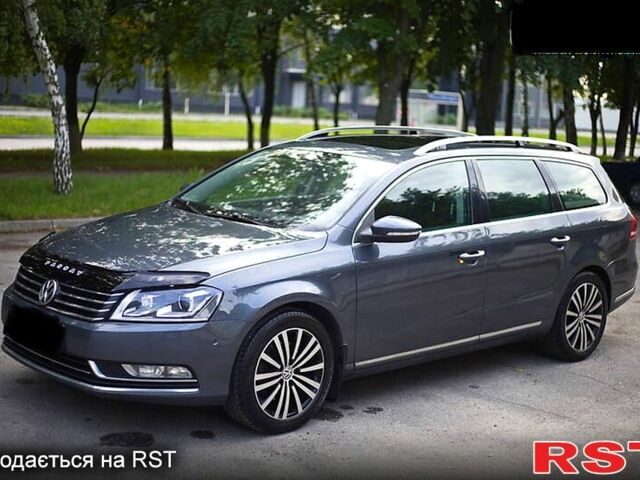 Синий Фольксваген Пассат, объемом двигателя 1.6 л и пробегом 230 тыс. км за 12000 $, фото 2 на Automoto.ua