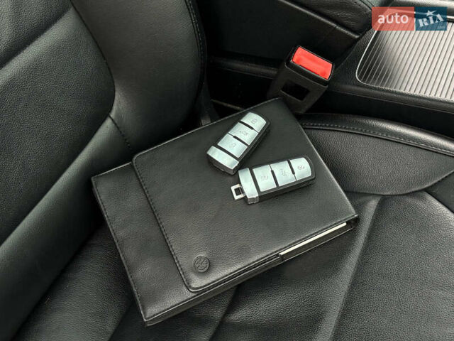 Синий Фольксваген Пассат, объемом двигателя 1.6 л и пробегом 227 тыс. км за 9500 $, фото 47 на Automoto.ua