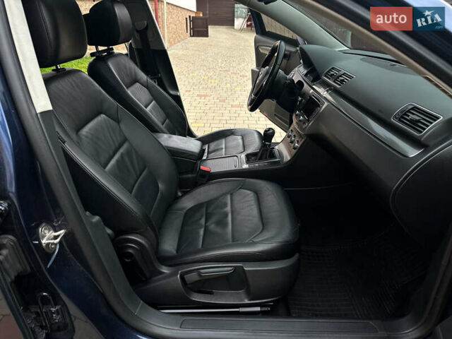 Синий Фольксваген Пассат, объемом двигателя 1.6 л и пробегом 227 тыс. км за 9500 $, фото 32 на Automoto.ua