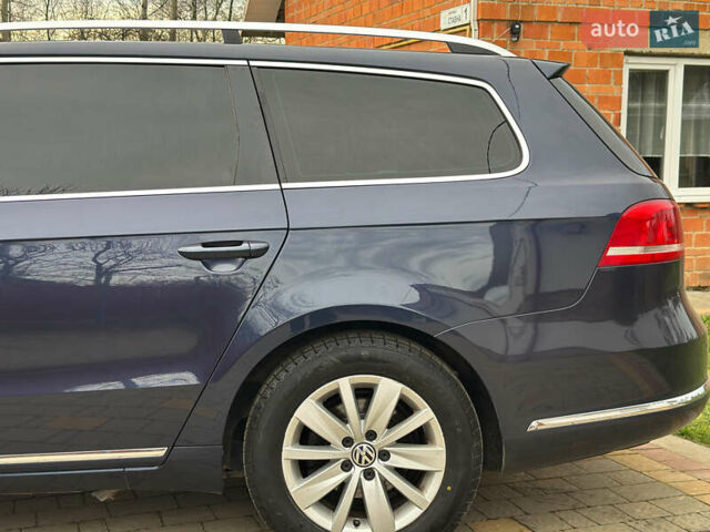 Синий Фольксваген Пассат, объемом двигателя 1.6 л и пробегом 227 тыс. км за 9500 $, фото 19 на Automoto.ua