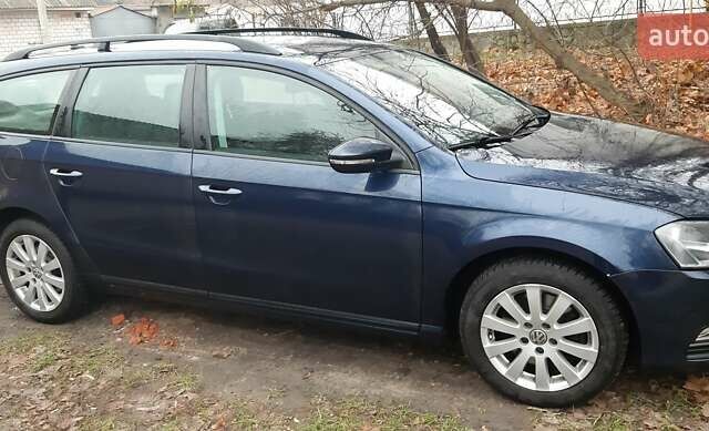 Синий Фольксваген Пассат, объемом двигателя 1.39 л и пробегом 208 тыс. км за 10700 $, фото 3 на Automoto.ua