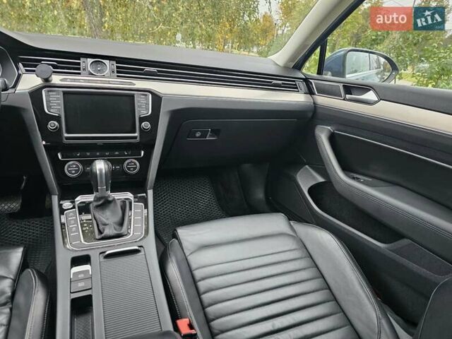 Синий Фольксваген Пассат, объемом двигателя 1.97 л и пробегом 277 тыс. км за 16750 $, фото 16 на Automoto.ua