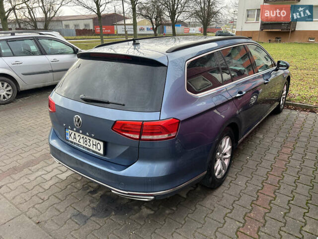 Синий Фольксваген Пассат, объемом двигателя 1.6 л и пробегом 315 тыс. км за 11700 $, фото 4 на Automoto.ua
