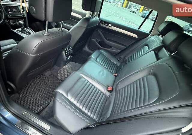 Синий Фольксваген Пассат, объемом двигателя 1.97 л и пробегом 227 тыс. км за 15900 $, фото 23 на Automoto.ua