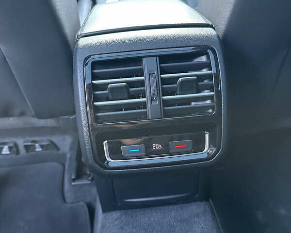 Синий Фольксваген Пассат, объемом двигателя 1.97 л и пробегом 230 тыс. км за 19809 $, фото 2 на Automoto.ua