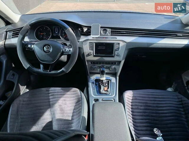 Синій Фольксваген Пассат, об'ємом двигуна 2 л та пробігом 356 тис. км за 13500 $, фото 22 на Automoto.ua