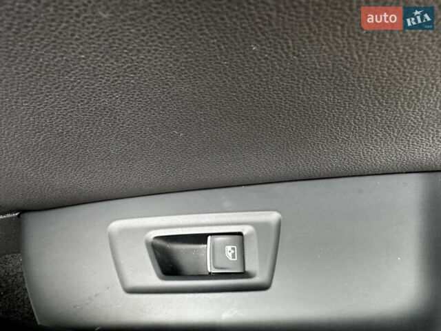 Синій Фольксваген Пассат, об'ємом двигуна 1.97 л та пробігом 169 тис. км за 17200 $, фото 48 на Automoto.ua