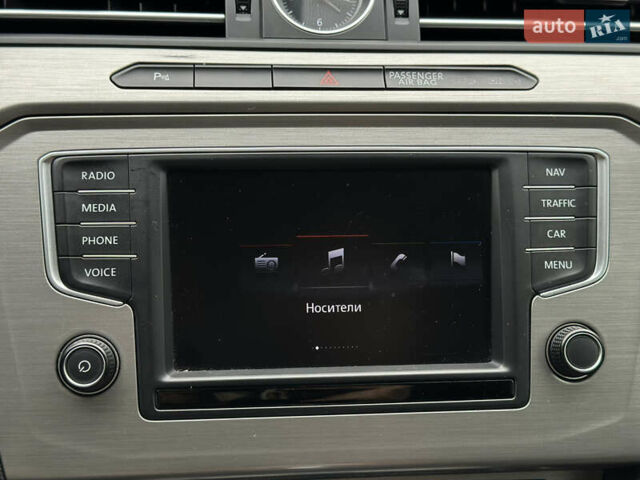 Синій Фольксваген Пассат, об'ємом двигуна 2 л та пробігом 287 тис. км за 15900 $, фото 111 на Automoto.ua