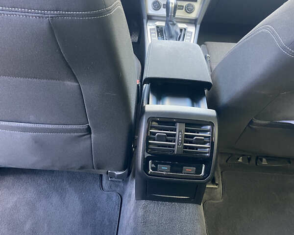 Синий Фольксваген Пассат, объемом двигателя 1.97 л и пробегом 380 тыс. км за 14999 $, фото 20 на Automoto.ua