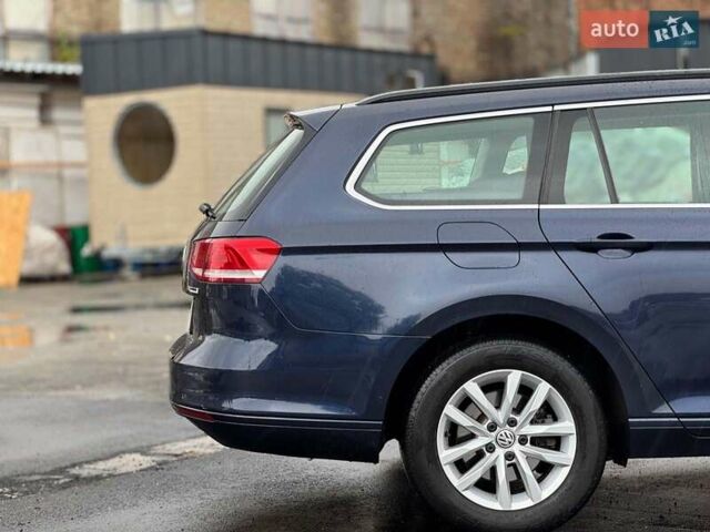 Синий Фольксваген Пассат, объемом двигателя 1.8 л и пробегом 238 тыс. км за 15790 $, фото 12 на Automoto.ua