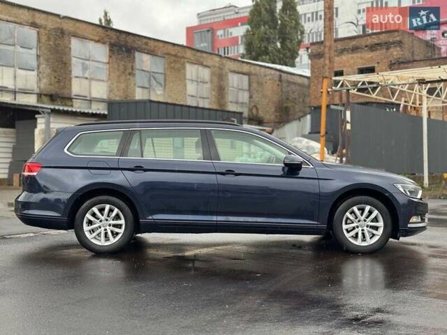 Синий Фольксваген Пассат, объемом двигателя 1.8 л и пробегом 238 тыс. км за 15790 $, фото 13 на Automoto.ua