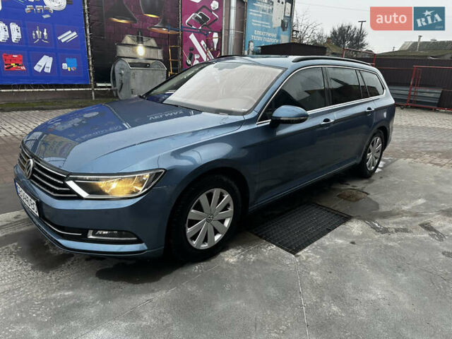 Синий Фольксваген Пассат, объемом двигателя 1.97 л и пробегом 290 тыс. км за 13700 $, фото 1 на Automoto.ua