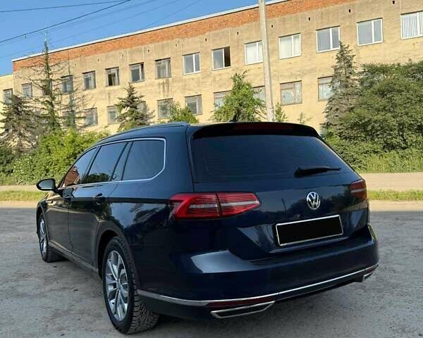 Синій Фольксваген Пассат, об'ємом двигуна 2 л та пробігом 233 тис. км за 13500 $, фото 3 на Automoto.ua