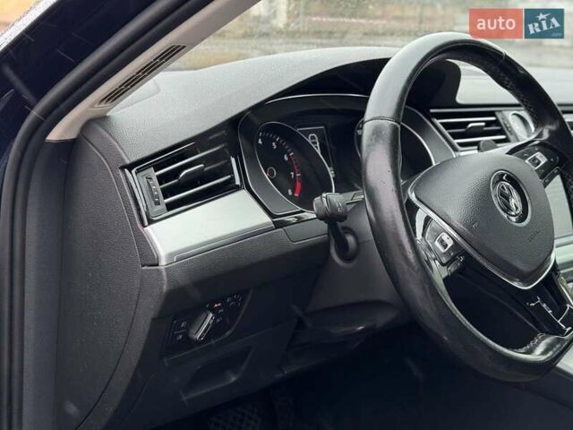 Синий Фольксваген Пассат, объемом двигателя 1.8 л и пробегом 238 тыс. км за 15790 $, фото 24 на Automoto.ua