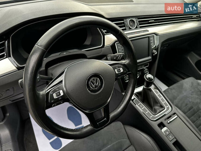 Синій Фольксваген Пассат, об'ємом двигуна 1.97 л та пробігом 169 тис. км за 17200 $, фото 43 на Automoto.ua