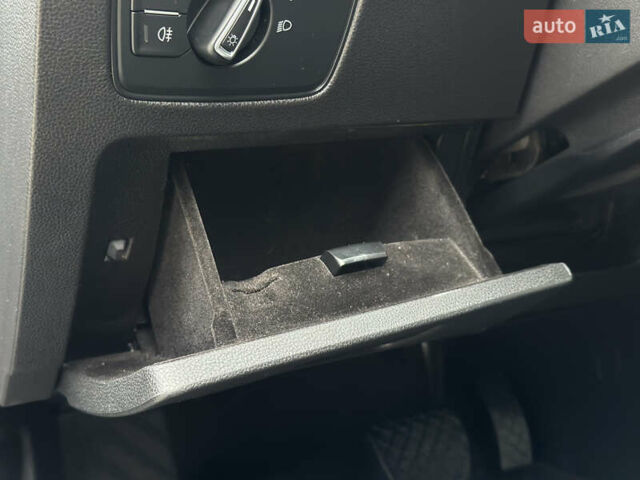 Синій Фольксваген Пассат, об'ємом двигуна 2 л та пробігом 287 тис. км за 15900 $, фото 44 на Automoto.ua