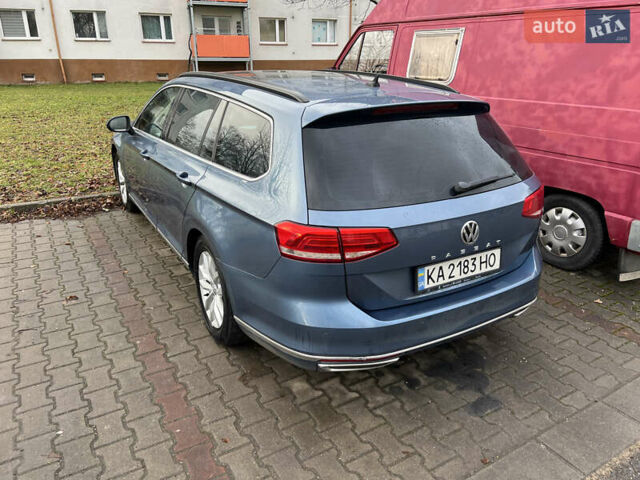 Синий Фольксваген Пассат, объемом двигателя 1.6 л и пробегом 315 тыс. км за 11700 $, фото 3 на Automoto.ua