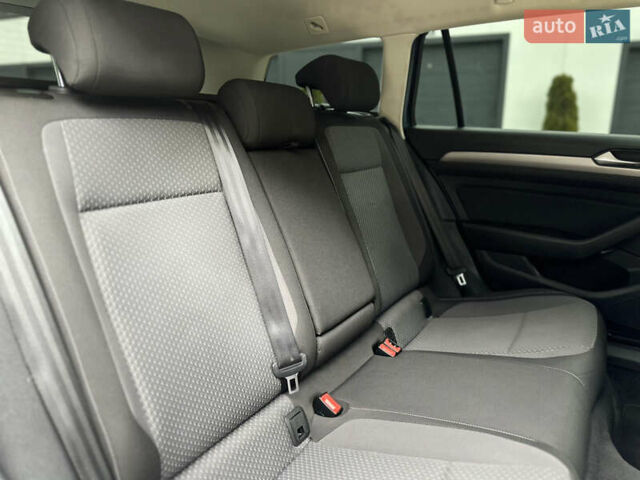 Синій Фольксваген Пассат, об'ємом двигуна 2 л та пробігом 287 тис. км за 15900 $, фото 63 на Automoto.ua