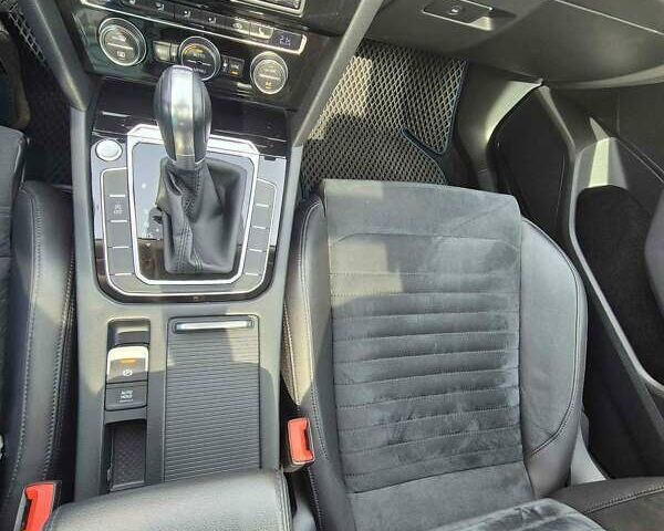 Синий Фольксваген Пассат, объемом двигателя 1.97 л и пробегом 209 тыс. км за 16500 $, фото 26 на Automoto.ua