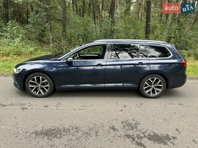 Синий Фольксваген Пассат, объемом двигателя 1.6 л и пробегом 286 тыс. км за 12800 $, фото 3 на Automoto.ua
