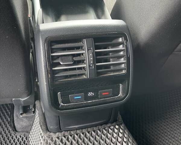 Синий Фольксваген Пассат, объемом двигателя 1.8 л и пробегом 269 тыс. км за 14300 $, фото 8 на Automoto.ua