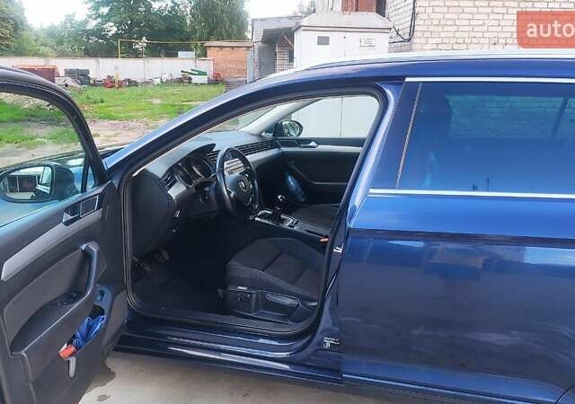 Синий Фольксваген Пассат, объемом двигателя 1.97 л и пробегом 125 тыс. км за 14999 $, фото 5 на Automoto.ua