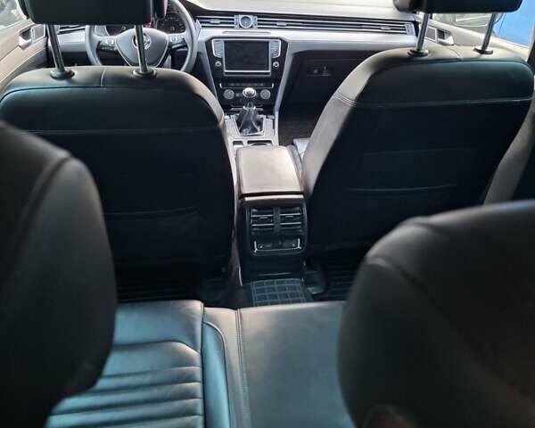 Синий Фольксваген Пассат, объемом двигателя 1.97 л и пробегом 285 тыс. км за 15000 $, фото 13 на Automoto.ua