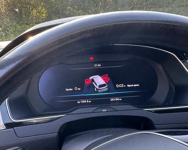 Синий Фольксваген Пассат, объемом двигателя 1.97 л и пробегом 230 тыс. км за 19809 $, фото 18 на Automoto.ua