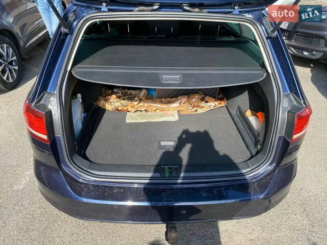 Синій Фольксваген Пассат, об'ємом двигуна 2 л та пробігом 356 тис. км за 13500 $, фото 7 на Automoto.ua