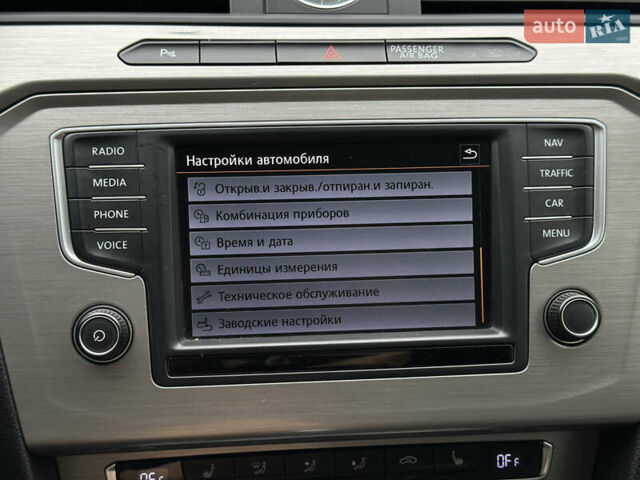 Синій Фольксваген Пассат, об'ємом двигуна 2 л та пробігом 287 тис. км за 15900 $, фото 98 на Automoto.ua