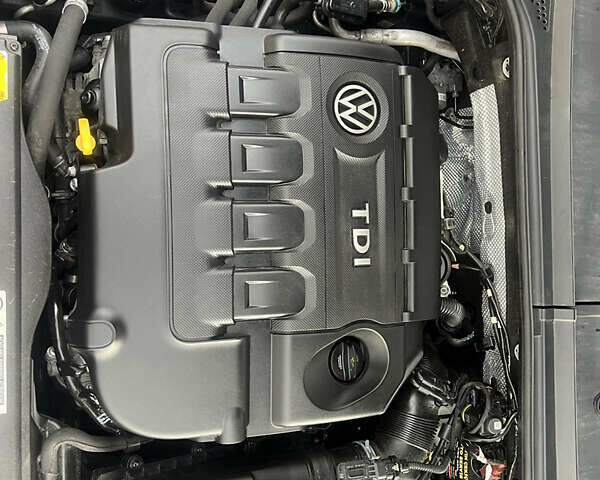 Синий Фольксваген Пассат, объемом двигателя 1.6 л и пробегом 315 тыс. км за 11700 $, фото 9 на Automoto.ua