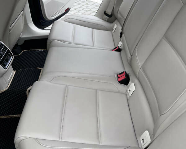 Синий Фольксваген Пассат, объемом двигателя 1.97 л и пробегом 290 тыс. км за 14400 $, фото 36 на Automoto.ua