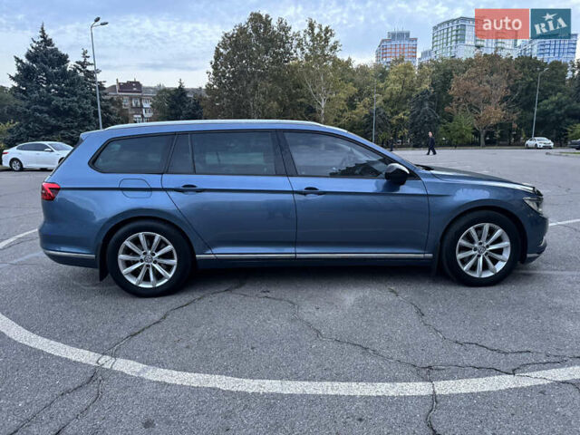 Синий Фольксваген Пассат, объемом двигателя 1.97 л и пробегом 348 тыс. км за 12499 $, фото 7 на Automoto.ua