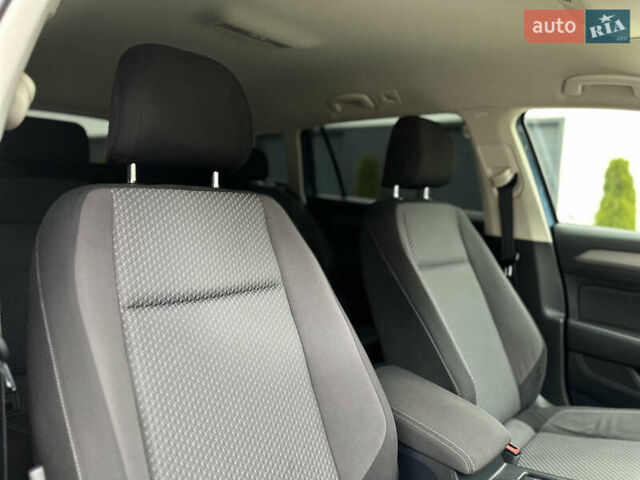 Синій Фольксваген Пассат, об'ємом двигуна 2 л та пробігом 287 тис. км за 15900 $, фото 35 на Automoto.ua