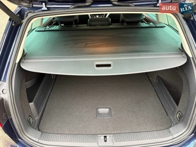 Синий Фольксваген Пассат, объемом двигателя 1.97 л и пробегом 208 тыс. км за 15999 $, фото 34 на Automoto.ua