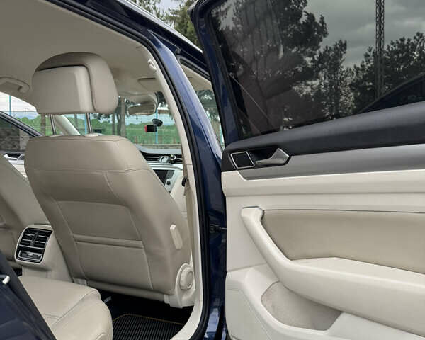 Синий Фольксваген Пассат, объемом двигателя 1.97 л и пробегом 290 тыс. км за 14400 $, фото 17 на Automoto.ua