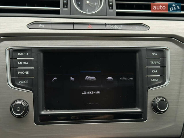 Синій Фольксваген Пассат, об'ємом двигуна 2 л та пробігом 287 тис. км за 15900 $, фото 114 на Automoto.ua