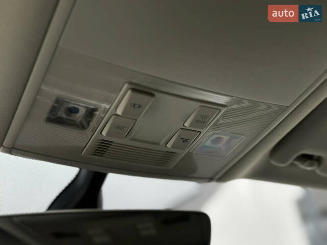 Синій Фольксваген Пассат, об'ємом двигуна 2 л та пробігом 287 тис. км за 15900 $, фото 87 на Automoto.ua