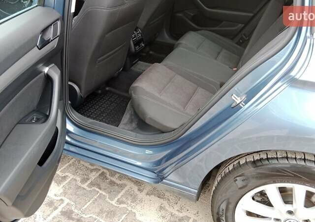 Синій Фольксваген Пассат, об'ємом двигуна 1.97 л та пробігом 264 тис. км за 18500 $, фото 4 на Automoto.ua