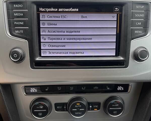 Синий Фольксваген Пассат, объемом двигателя 1.8 л и пробегом 269 тыс. км за 14300 $, фото 17 на Automoto.ua