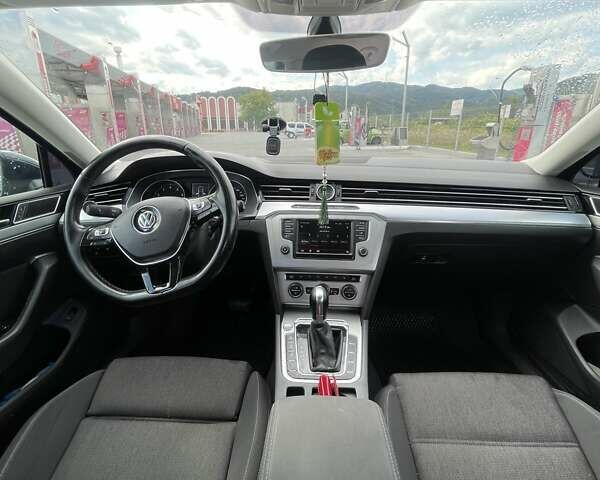 Синий Фольксваген Пассат, объемом двигателя 1.8 л и пробегом 269 тыс. км за 14300 $, фото 9 на Automoto.ua